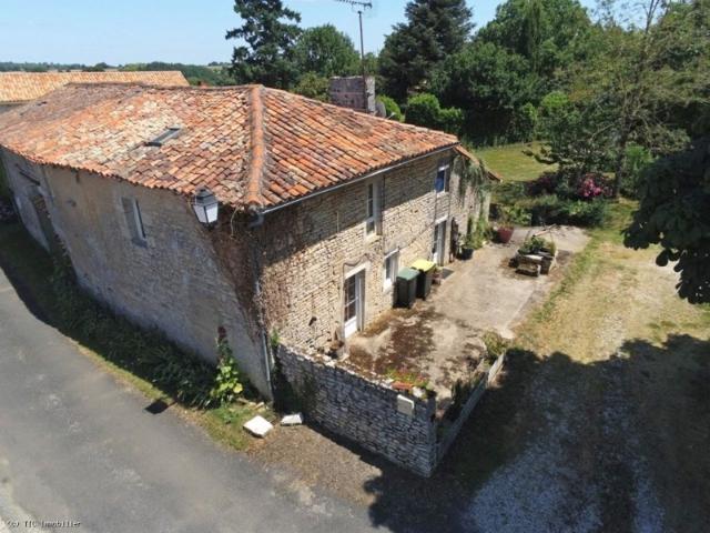 Maison vente à Confolens, Nanteuil-en-vallée