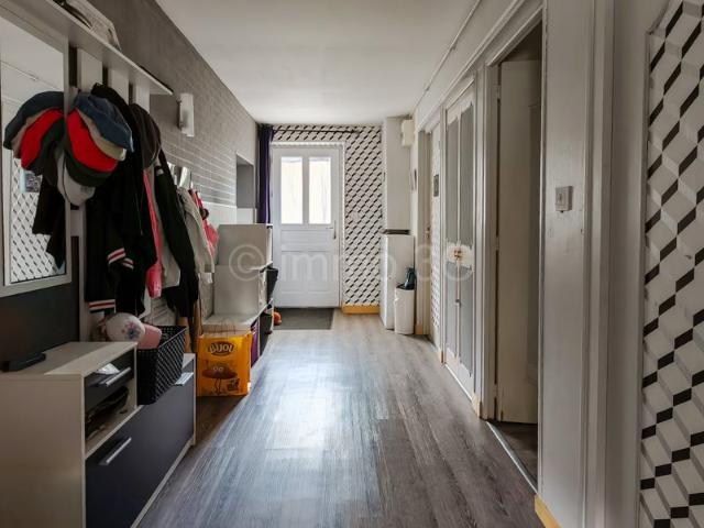 Maison vente à Niort, Chef-boutonne