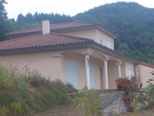 Maison vente à Tournon-sur-Rhône, Intres