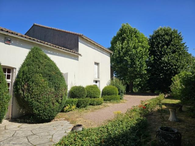 Maison vente à Confolens, Villefagnan
