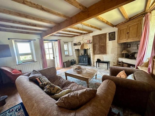 Maison vente à Périgueux, Bouteilles-saint-sébastien