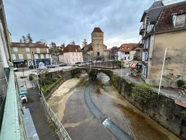 Appartement vente à Oloron-Sainte-Marie, Salies-de-béarn