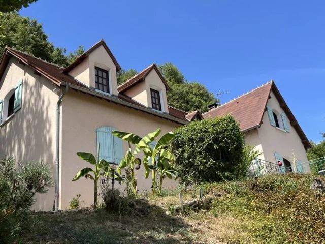 Maison vente à Nevers, La Fermeté