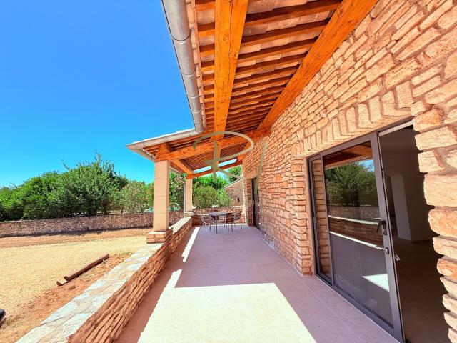 Ferme vente à Nîmes, Issirac