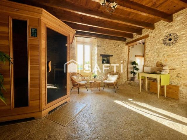 Maison vente à Fontenay-le-Comte, Saint-cyr-des-gâts