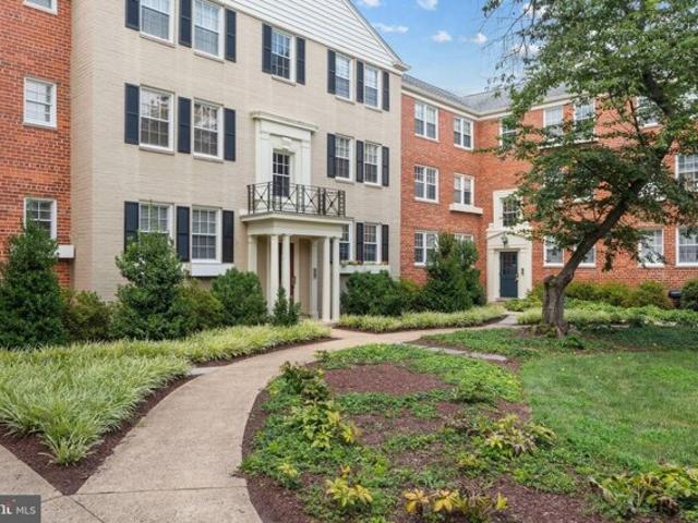 Condo for sale in Alexandria