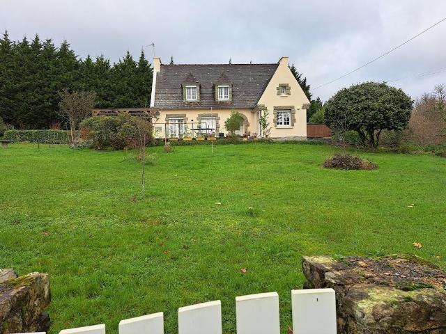 Maison vente à Kermaria, Huelgoat
