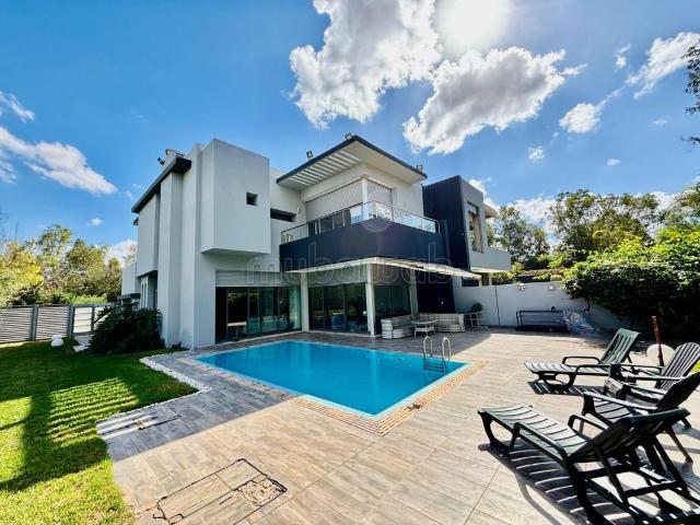 Villa vente à Bouskoura, Gharb-Chrarda-Beni Hssen