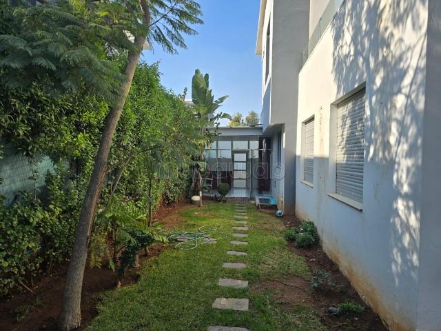 Villa vente à Bouskoura, Gharb-Chrarda-Beni Hssen
