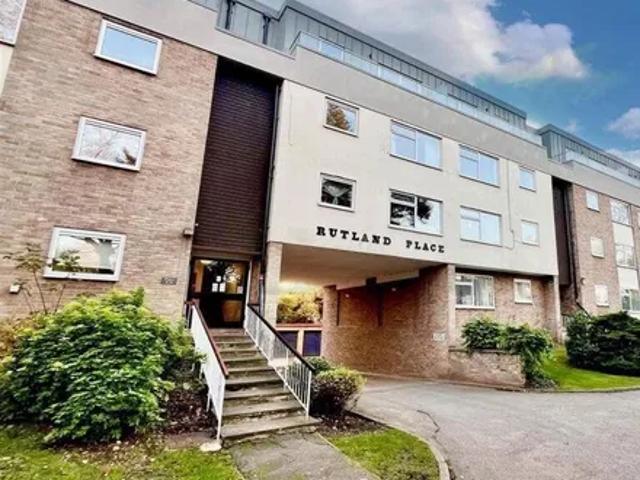Apartment for rent in Bushey, Bushey Heath