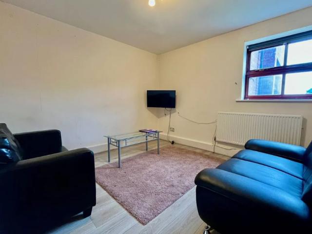 House for rent in Hyde Park, West Yorkshire