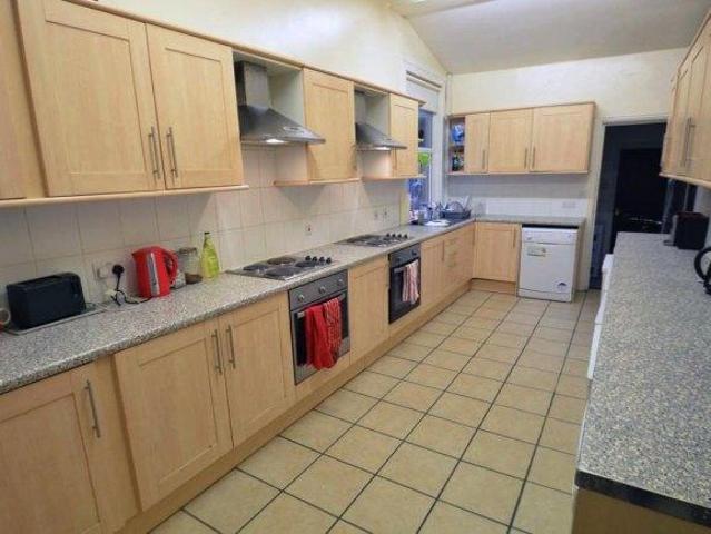 House for rent in Hyde Park, West Yorkshire