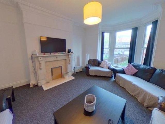 House for rent in Hyde Park, West Yorkshire