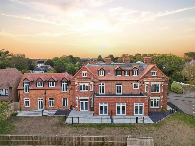 Apartment for rent in Wick, Bournemouth