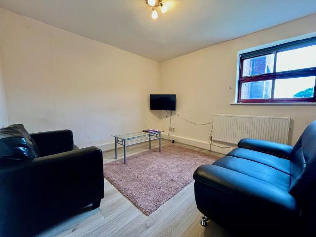 Apartment for rent in Barwick in Elmet and Scholes, Scholes