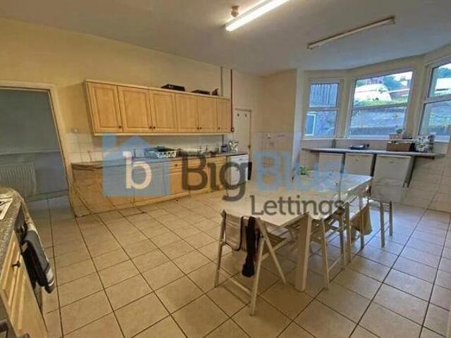 House for sale in Hyde Park, West Yorkshire