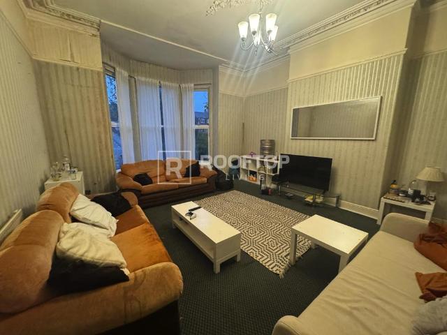 House for rent in Hyde Park, West Yorkshire