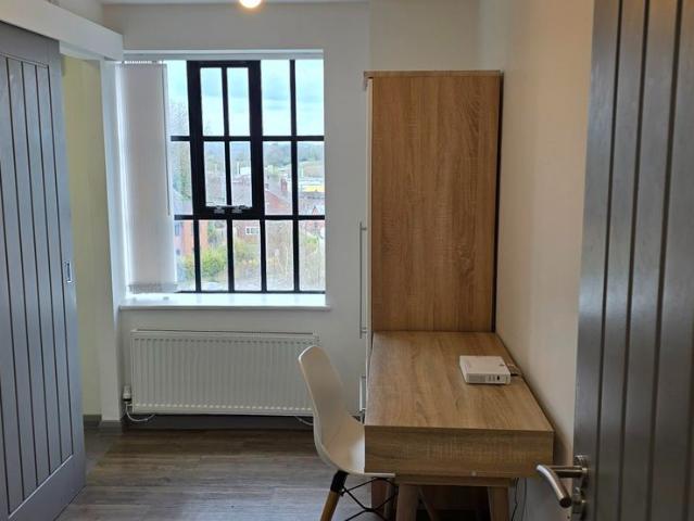 Room for rent in Kingsley Moor, Staffordshire