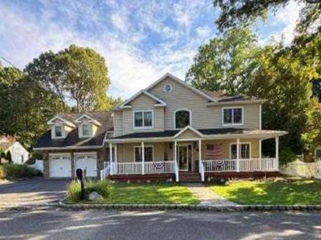 House for sale in Huntington, New York