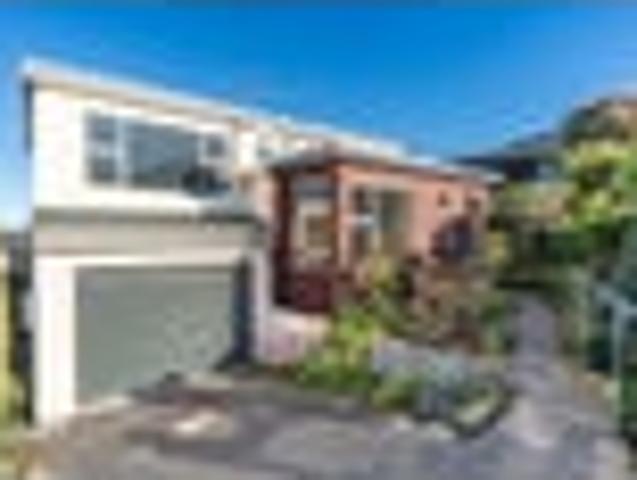 House for sale in Otakou
