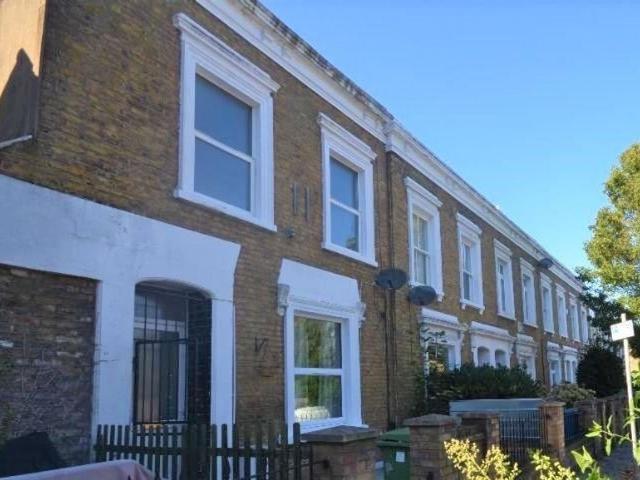 Apartment for rent in Bellenden, Greater London