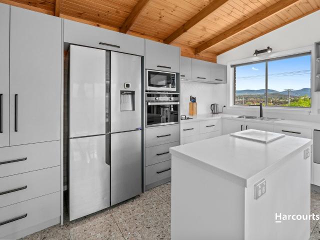 Townhouse for sale in Bellerive, Tasmania