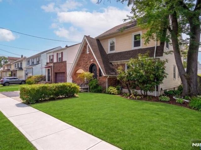 House for sale in Hillside, New Jersey