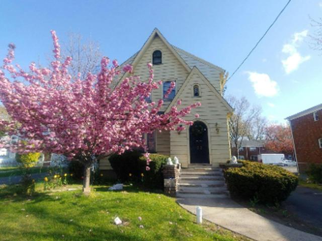 House for sale in Bloomfield, New Jersey