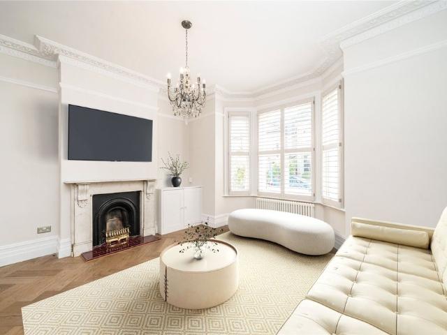 House for rent in Clapham Junction, Greater London