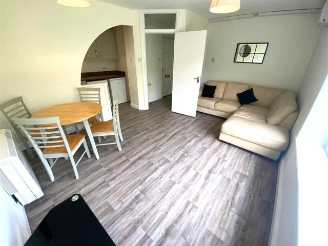 Apartment to rent in Tallaght, North Tipperary