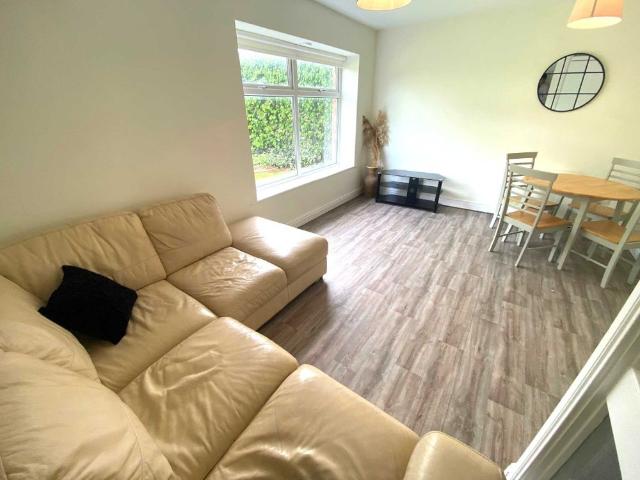 Apartment to rent in Bluebell, North Tipperary
