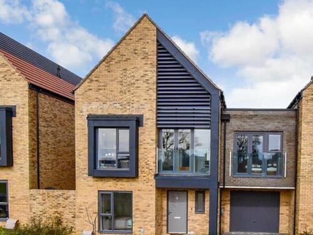 House for sale in Surrey