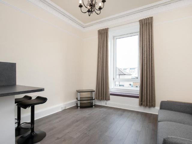Apartment for rent in Broughton, Scotland