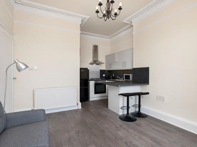 Apartment for rent in Broughton, Scotland