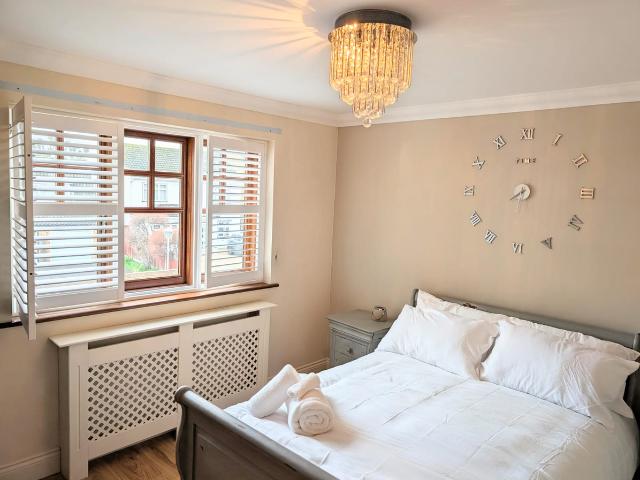 Room for rent in Collier Row, Greater London