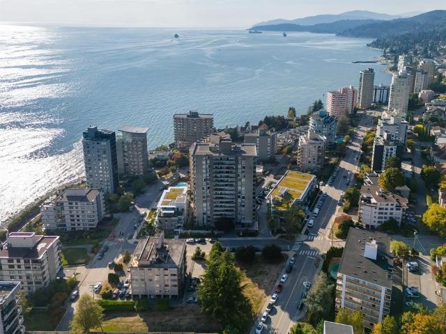 Apartment for rent in Ambleside, West Vancouver