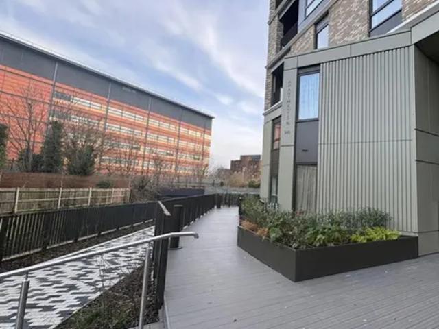 House for rent in London Borough of Lewisham, Ladywell