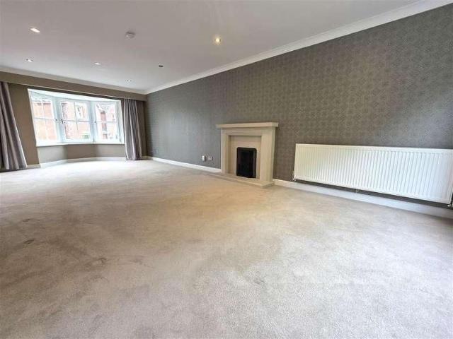 House for rent in Mearnskirk, Mearns
