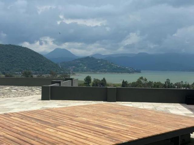 BELLISIMA CASA EN VENTA VALLE DE BRAVO, EL ARCO, CARR. COLORINES, EDO. MEX