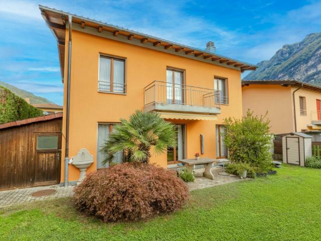 Einfamilienhaus kaufen in Riva San Vitale, Tessin