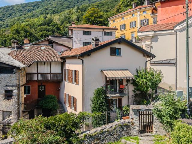 Immobilie kaufen in Castel San Pietro, Tessin