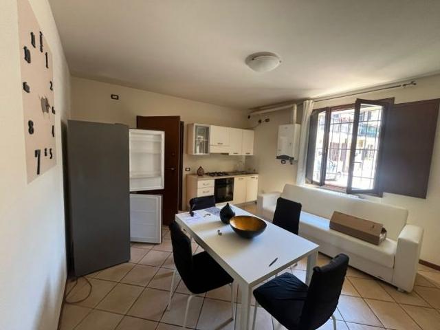Appartamento in affitto a San Zeno Naviglio, Lombardia
