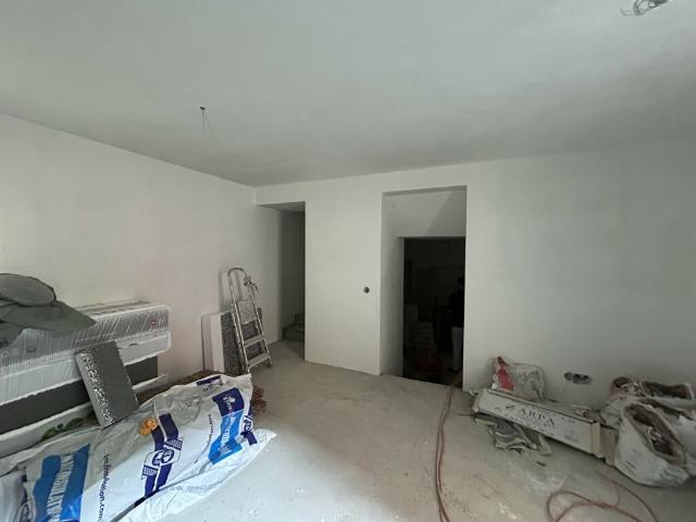 Wohnung kaufen in Bissone, Tessin
