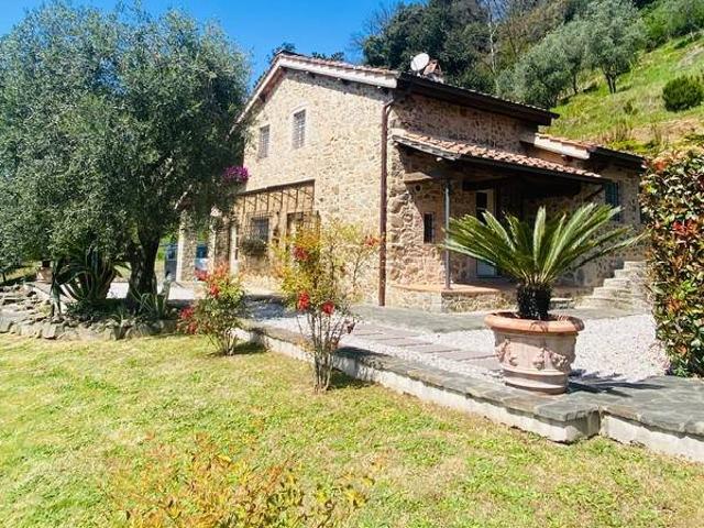 Casa in vendita a Unione dei comuni Media Valle del Serchio, Pescaglia