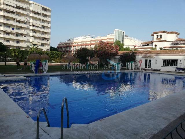 Apartamento en alquiler en Los Pacos, Fuengirola