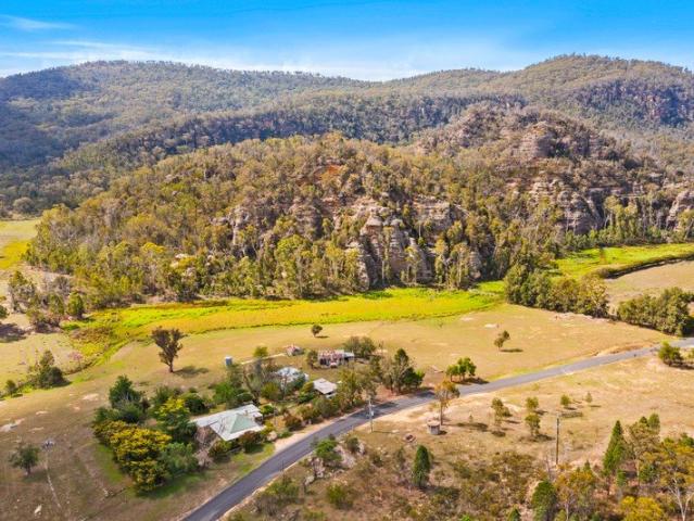 Cottage for sale in Coxs Creek, New South Wales