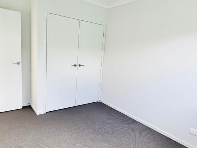 Room for rent in Kings Creek, Queensland