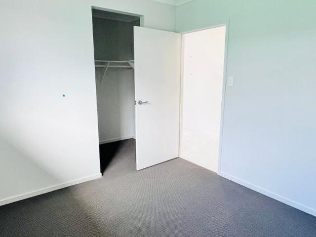 Room for rent in Kings Creek, Queensland