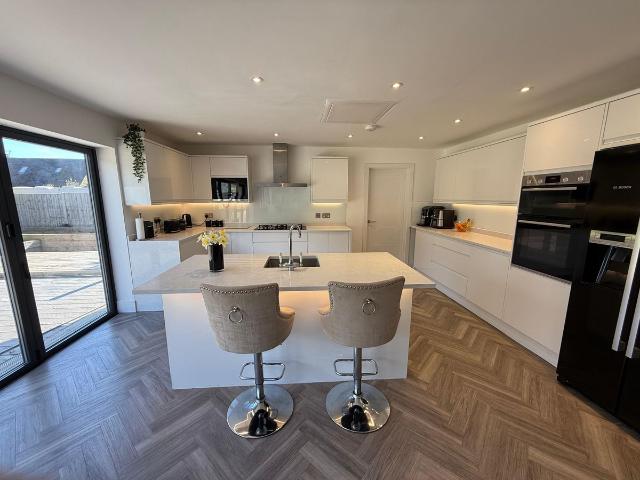 House for rent in Shreding Green, Iver Heath