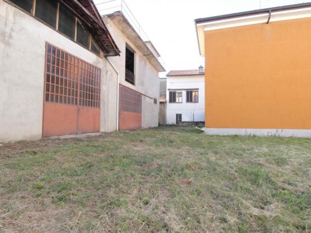 Terreno in vendita a Bellusco, Lombardia